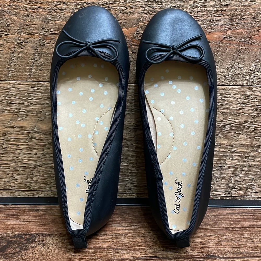 Cat & Jack Girls' Diana Slip-On Ballet Flats Black Size 13 PRICE FIRM/NO OFFERS - Picture 10 of 14